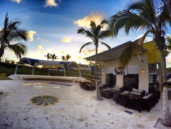 4-Jack's Bar y Bistro